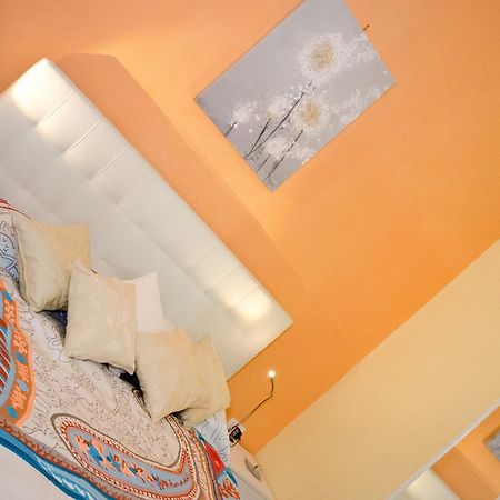 B&B L'Incrocio ซาแลร์โน ภายนอก รูปภาพ