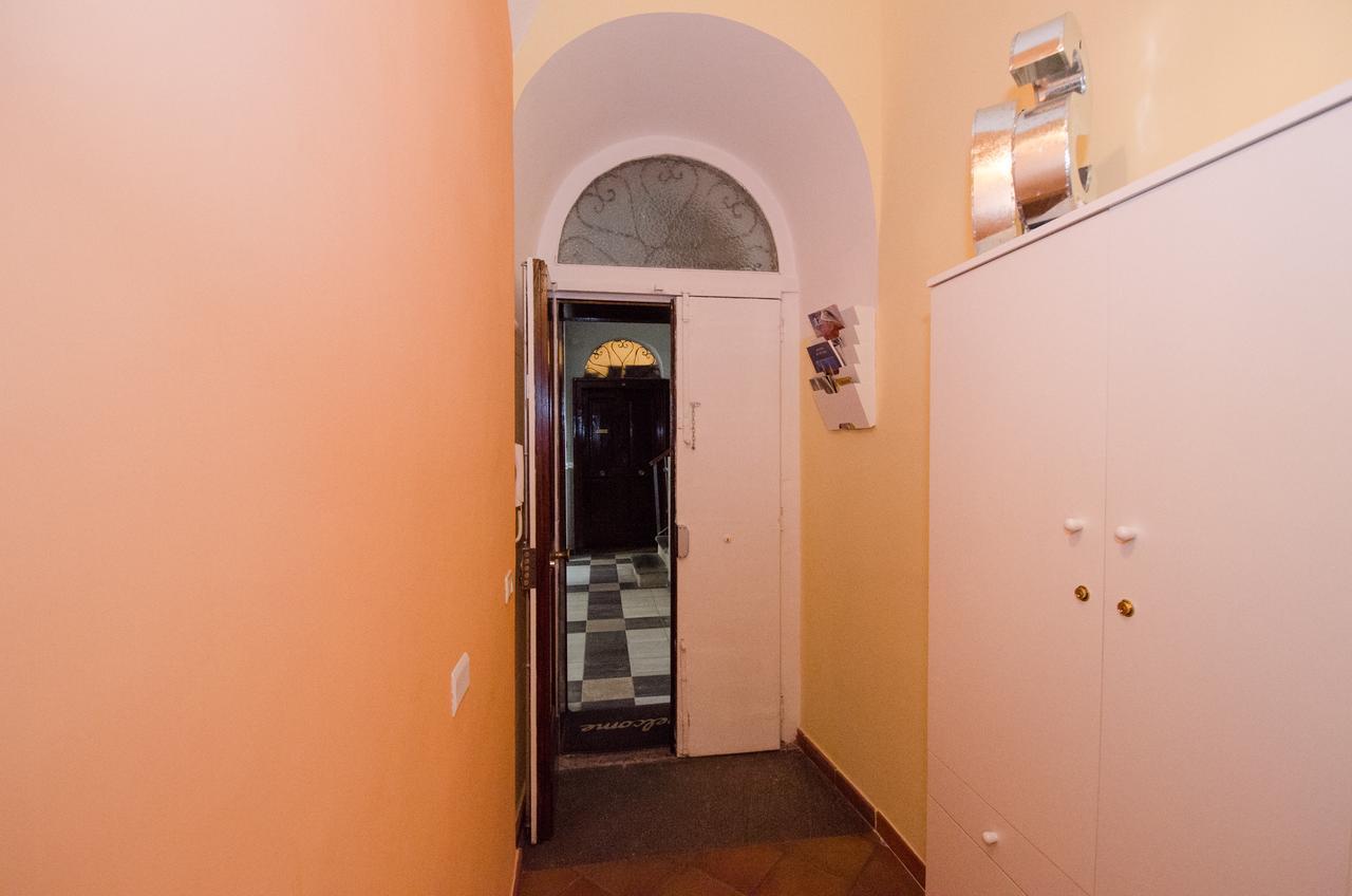 B&B L'Incrocio ซาแลร์โน ภายนอก รูปภาพ