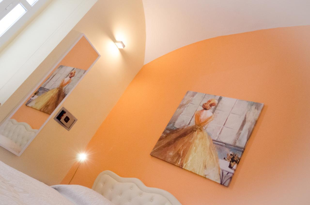 B&B L'Incrocio ซาแลร์โน ภายนอก รูปภาพ