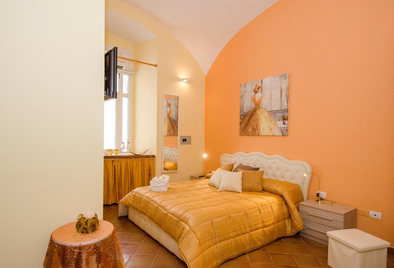 B&B L'Incrocio ซาแลร์โน ภายนอก รูปภาพ