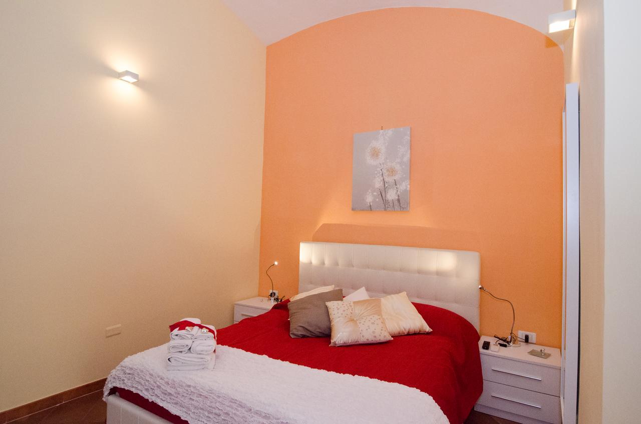 B&B L'Incrocio ซาแลร์โน ภายนอก รูปภาพ