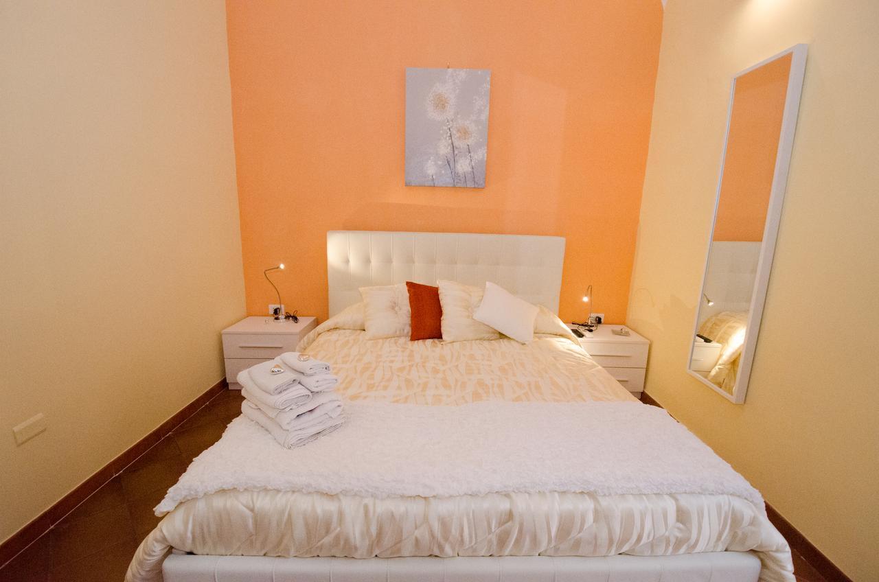 B&B L'Incrocio ซาแลร์โน ภายนอก รูปภาพ