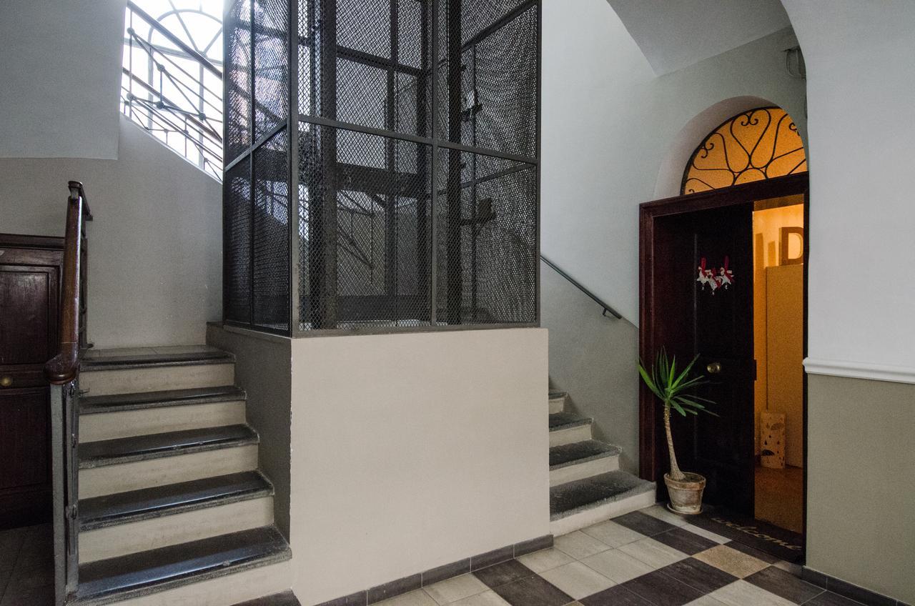 B&B L'Incrocio ซาแลร์โน ภายนอก รูปภาพ