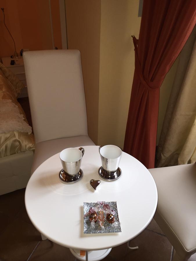 B&B L'Incrocio ซาแลร์โน ภายนอก รูปภาพ